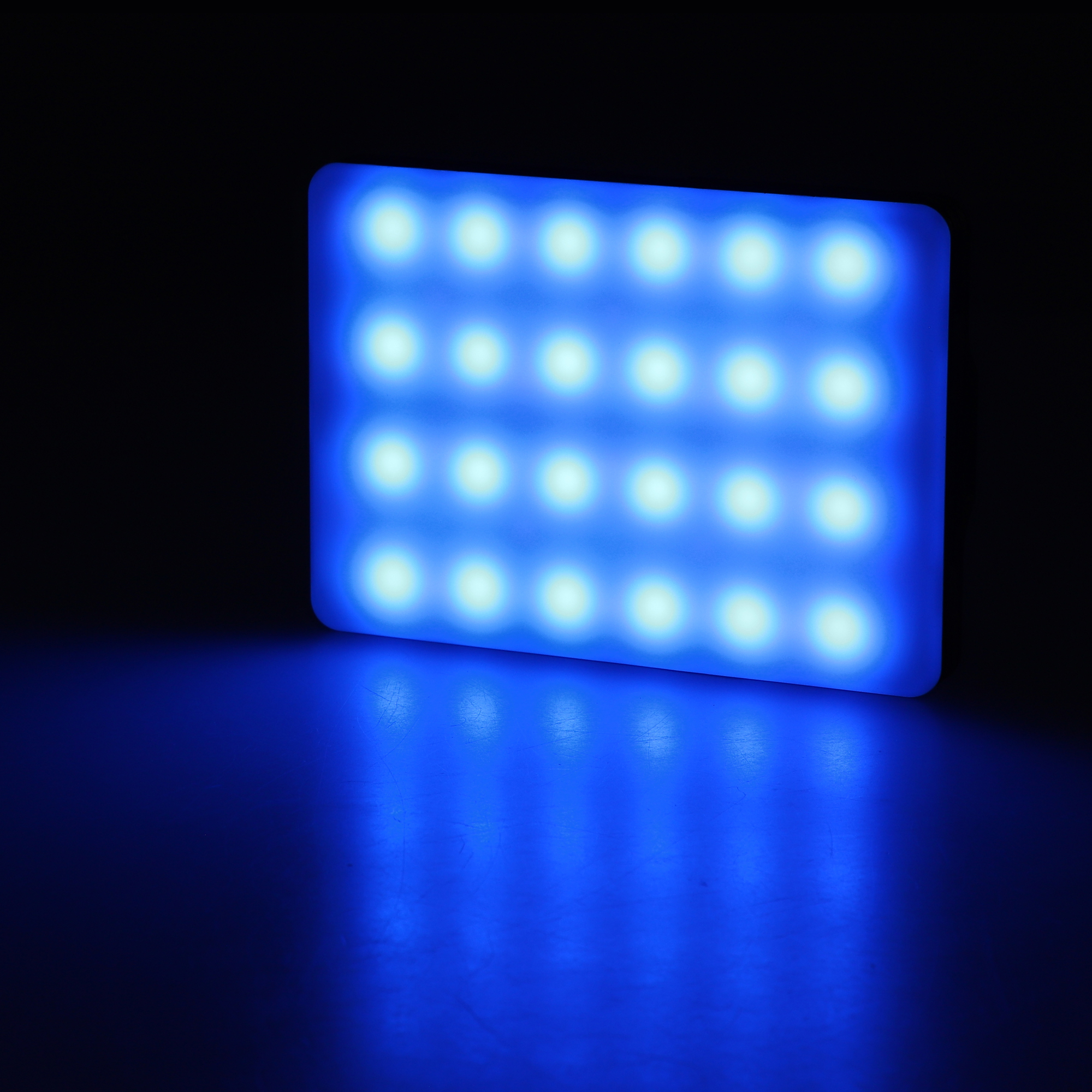 ayex LED Leuchte Perfekte Ambiente durch RGB Ausleuchtung von Fotos und Videos, Pocket size USB Type-C ladbar ayex LED Leuchte Perfekte Ambiente durch RGB Ausleuchtung von Fotos und Videos, Pocket size USB Type-C ladbar
