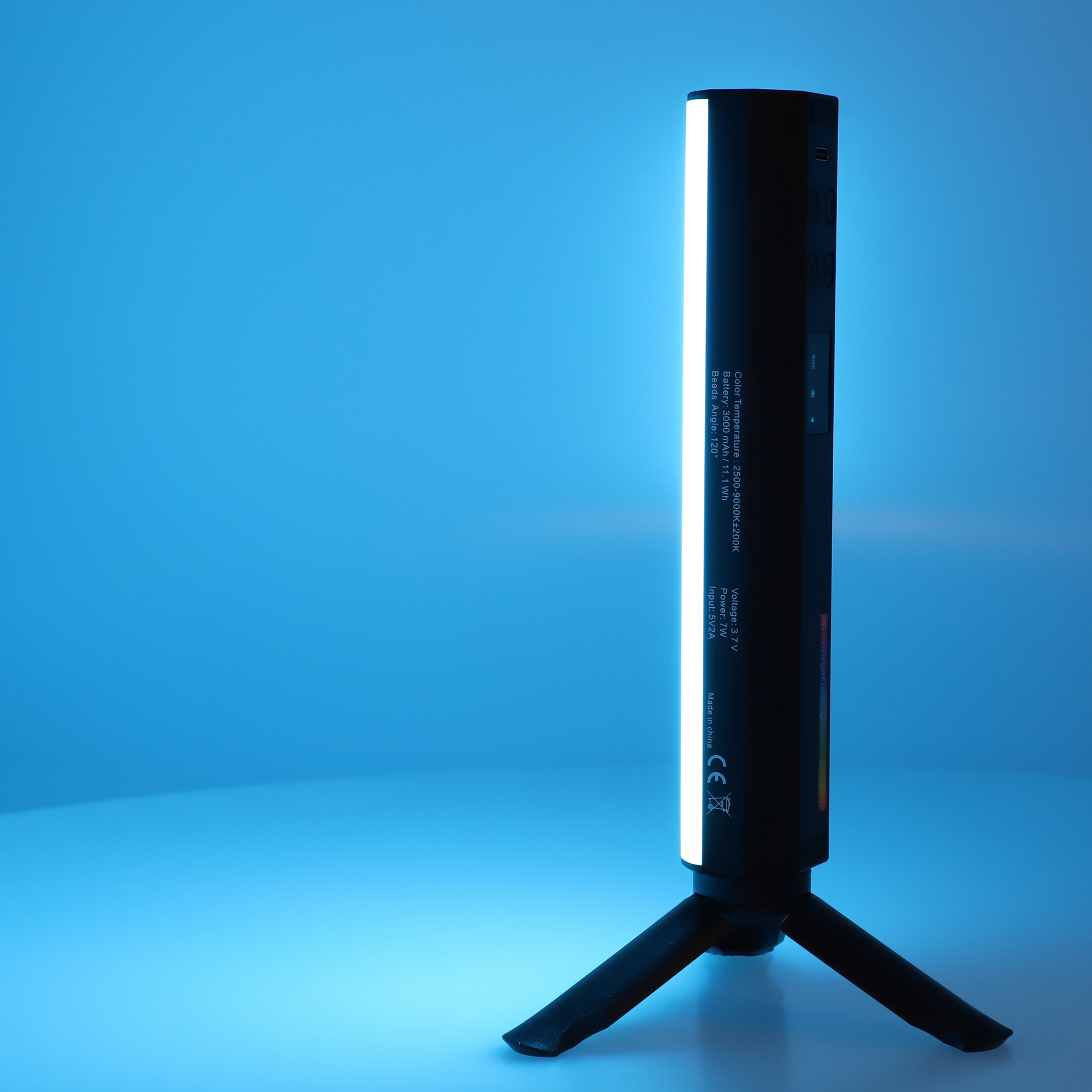 RGB LED Videolichtstab rundförmig mit 184 universellen Lichtperlen 3000mAh Akku ladbar über USB-C RGB LED Videolichtstab rundförmig mit 184 universellen Lichtperlen 3000mAh Akku ladbar über USB-C